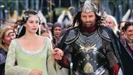 Arwen and Aragorn in The Lord of the Rings (Image via Amazon Prime Video)